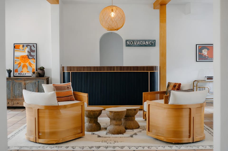 Communal lounge/ TV room, Lobby or reception, Seating area