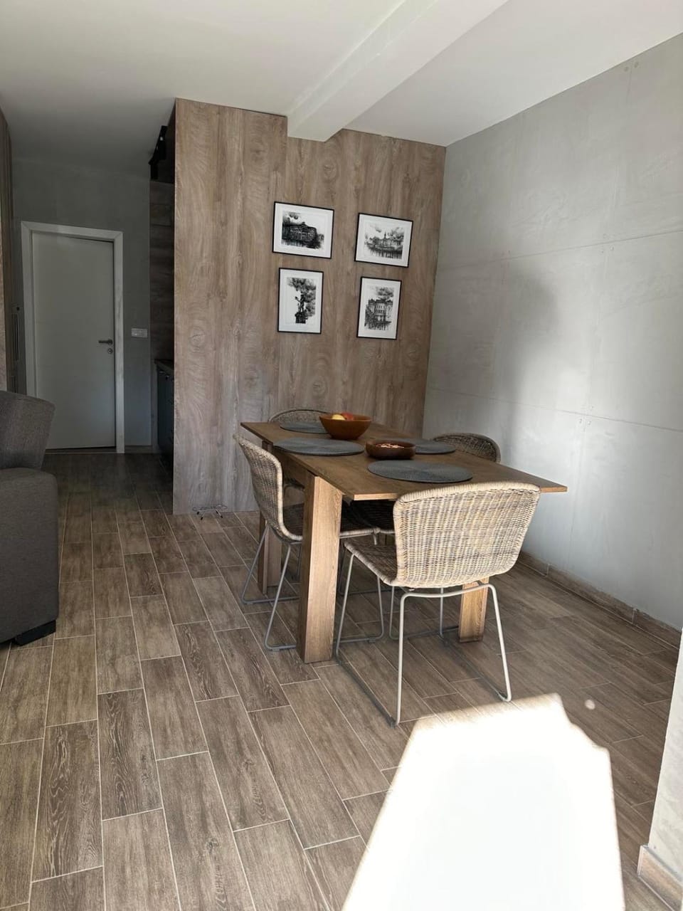 Seating area, Dining area