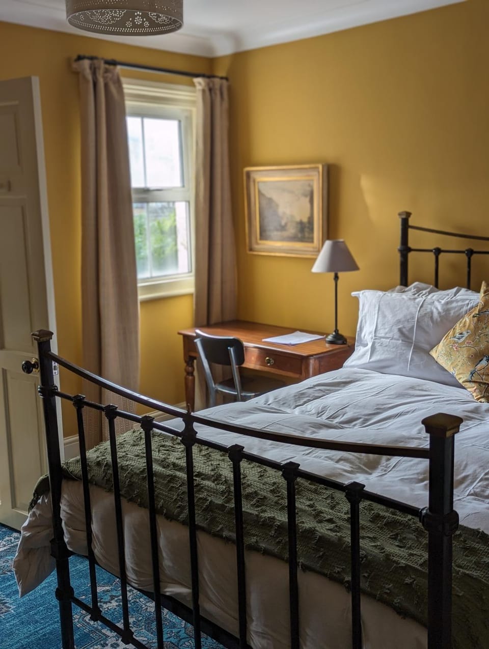 Bed, Photo of the whole room
