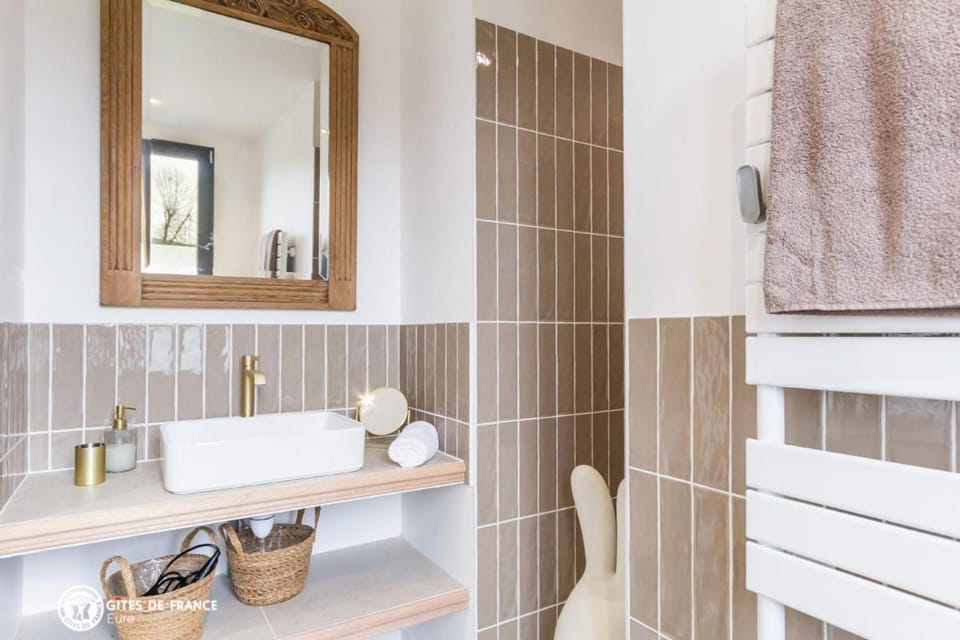 La Petite Maison de Giverny - Dernière minute -Chambre dans Gîte 5 étoiles au Cœur du village Bed and Breakfast in Giverny