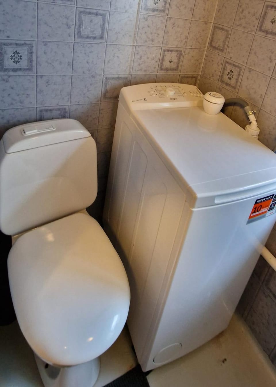 Toilet, Bathroom, washing machine