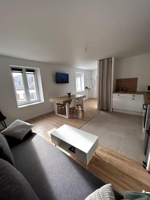 Communal lounge/ TV room, TV and multimedia