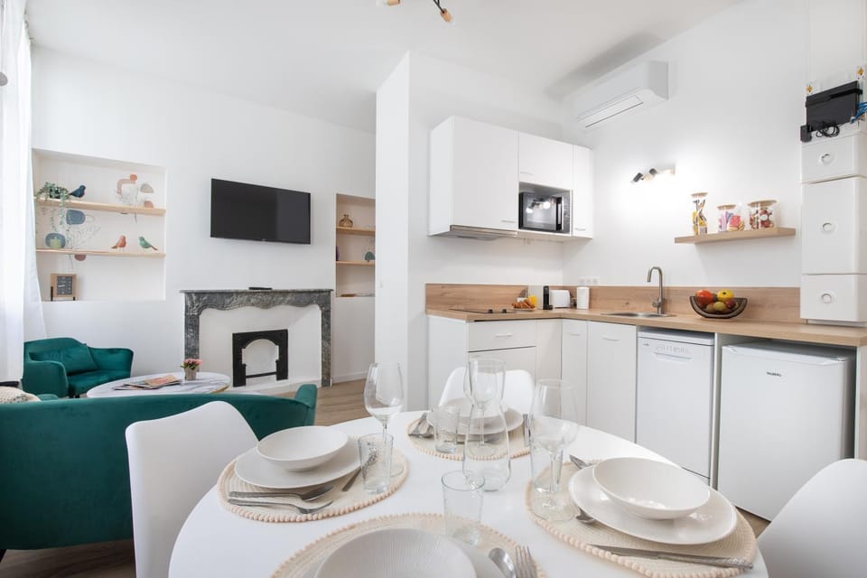 Living room, kitchen