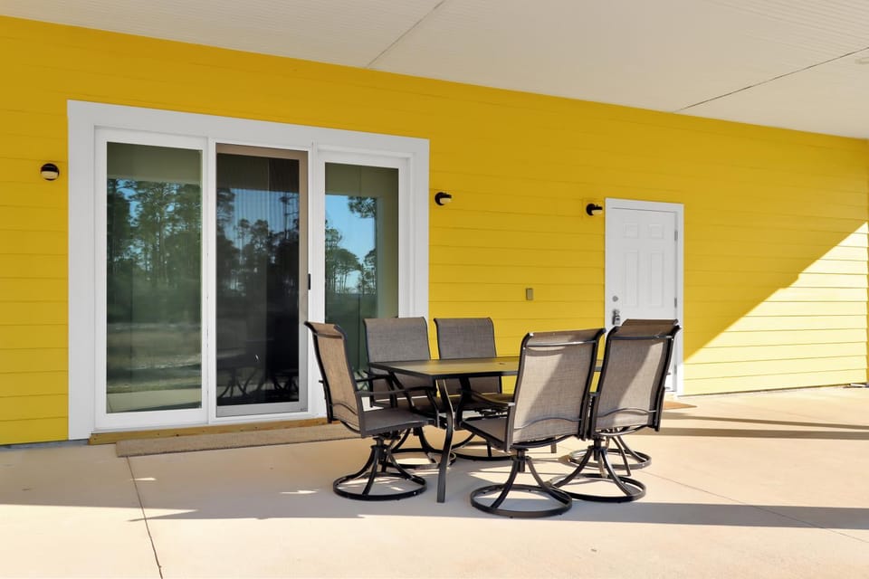 Dolphin Daze Hideaway by Pristine Properties Vacation Rentals House in Florida