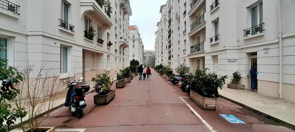 appartement au calme, avec balcon, bail mobilité ok Apartment in Paris