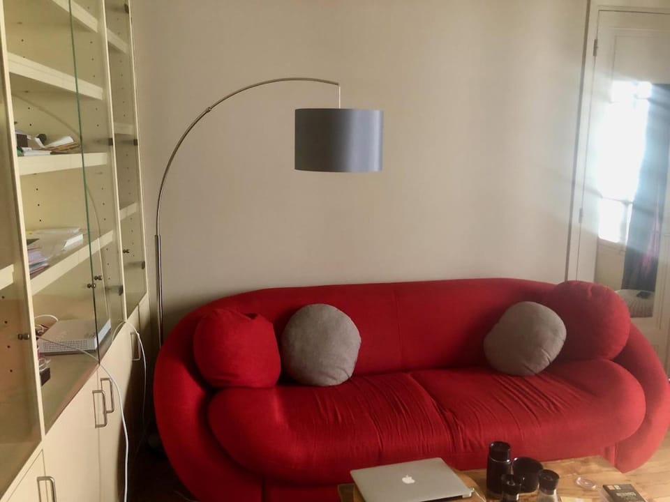appartement au calme, avec balcon, bail mobilité ok Apartment in Paris