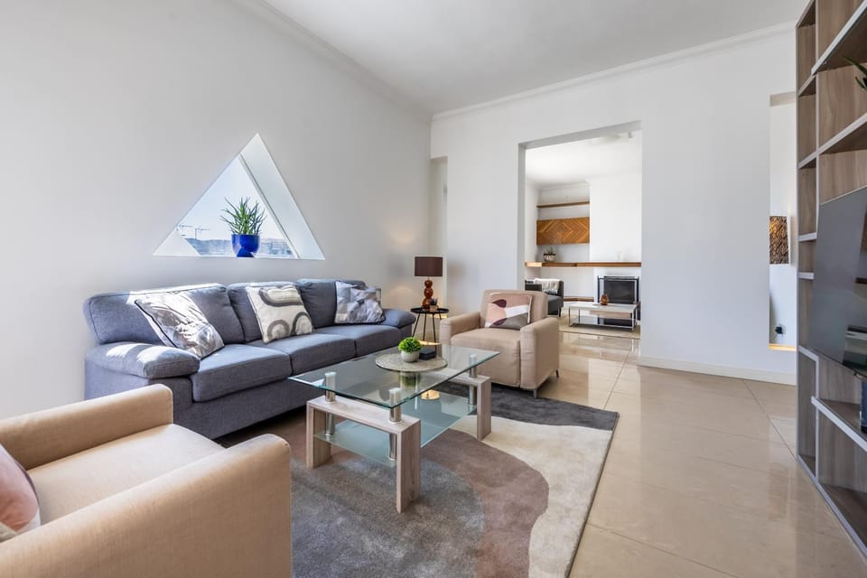 TV and multimedia, Living room, Seating area