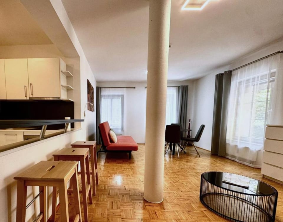 ParkSide by BestChoice - Self Check-in with Parking Option Apartment in Graz