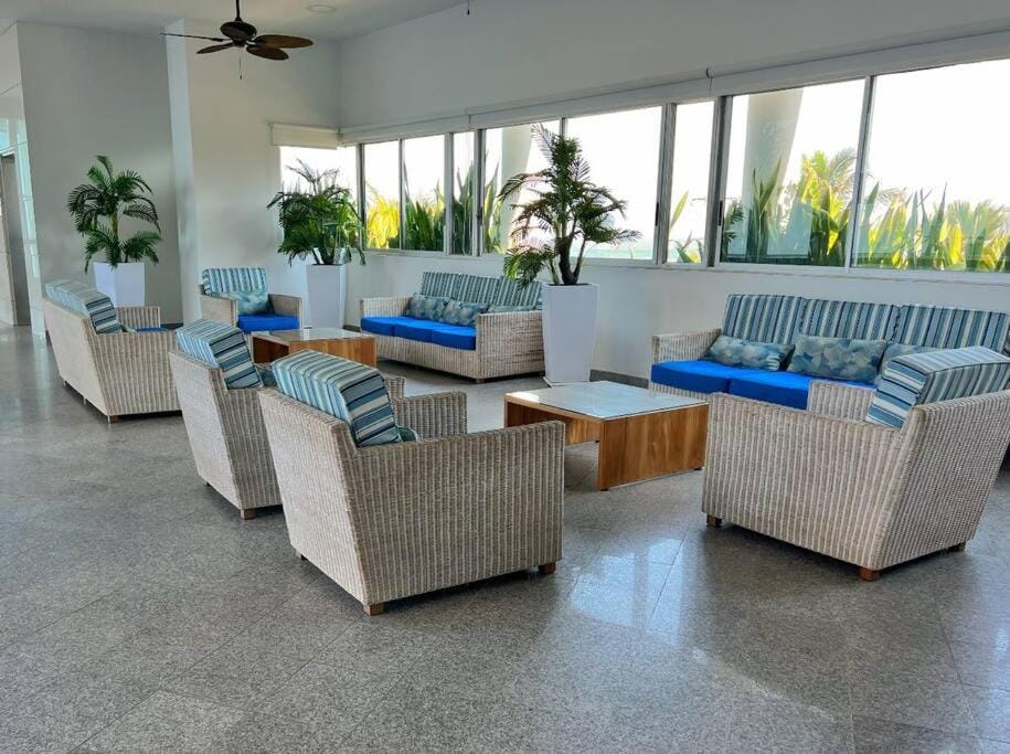 Lobby or reception, fireplace