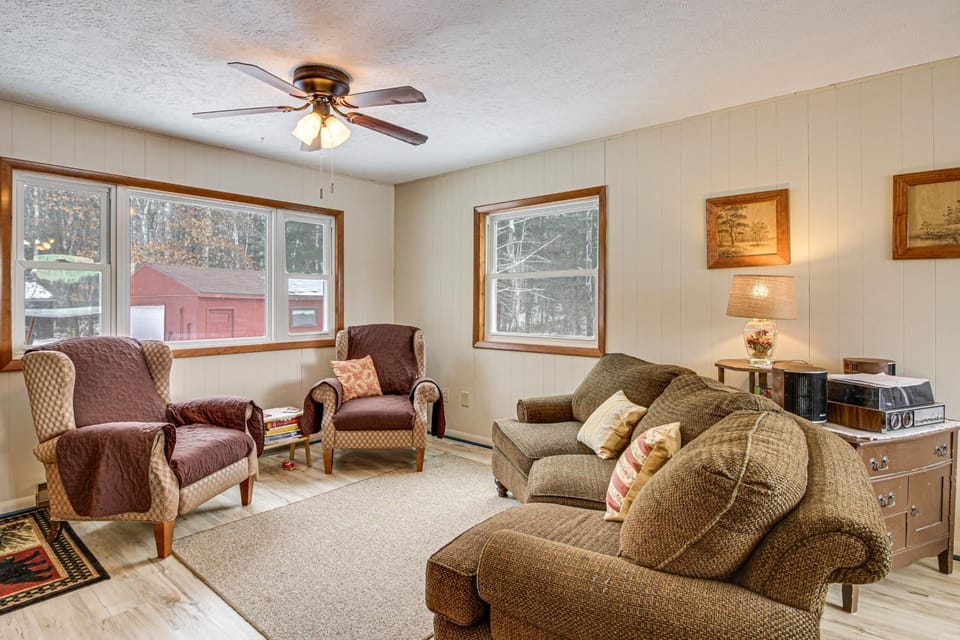 Bigfork Cabin on Long Lake By Trails & Restaurant! Cabin in Minnesota
