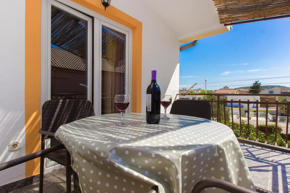 Balcony/Terrace, children, Family