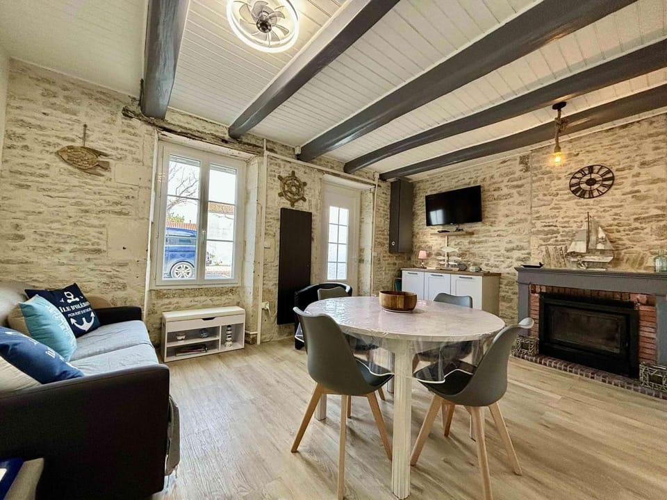 Maison rénovée 3 pièces à St-Georges-d'Oléron, WiFi, proche commerces - FR-1-246A-287 House in Saint-Georges-d'Oléron
