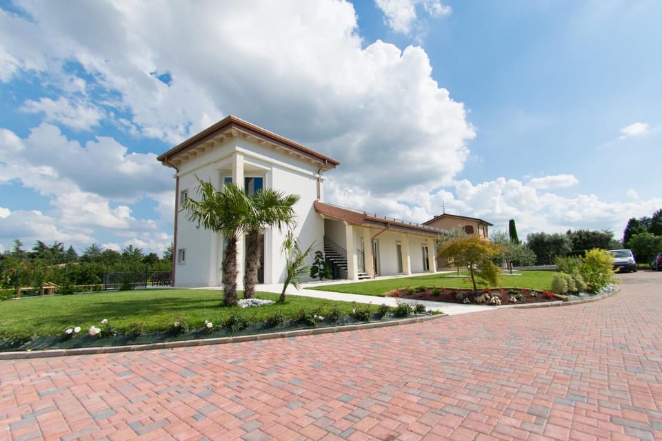 Property building, Day, Garden