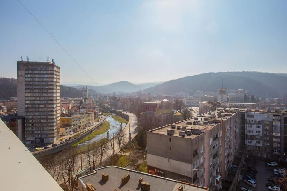 City view, Mountain view