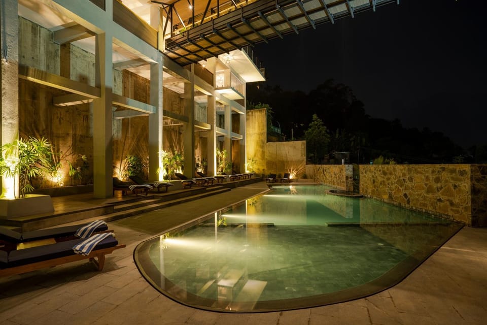 Night, Swimming pool