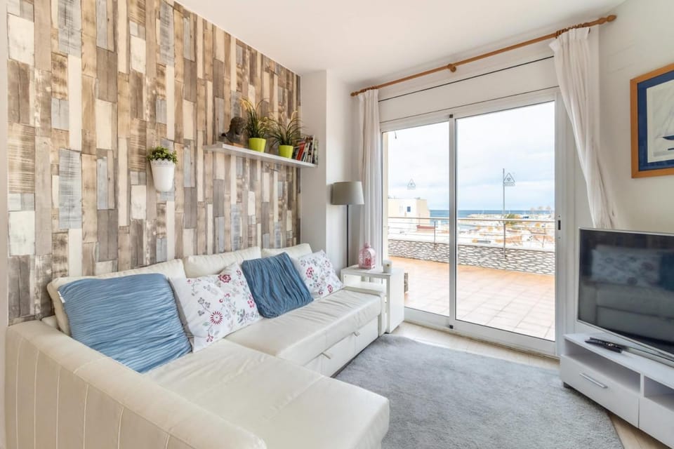 Port de Llançà 37 Ático con terraza y vista al mar Apartment in Alt Empordà