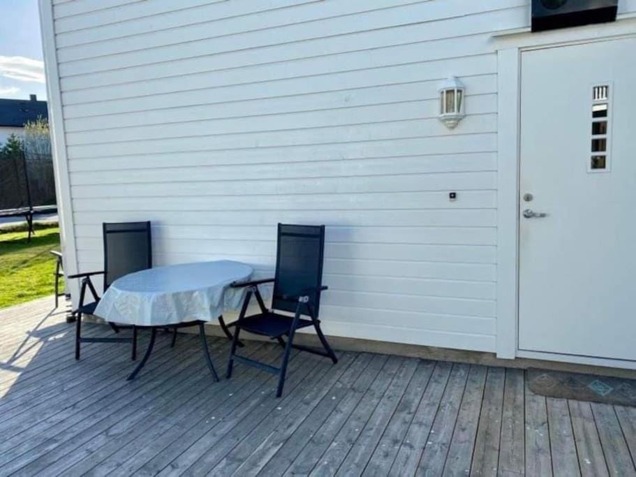 Leilighet sentralt på Senja Apartment in Nordland, Norway