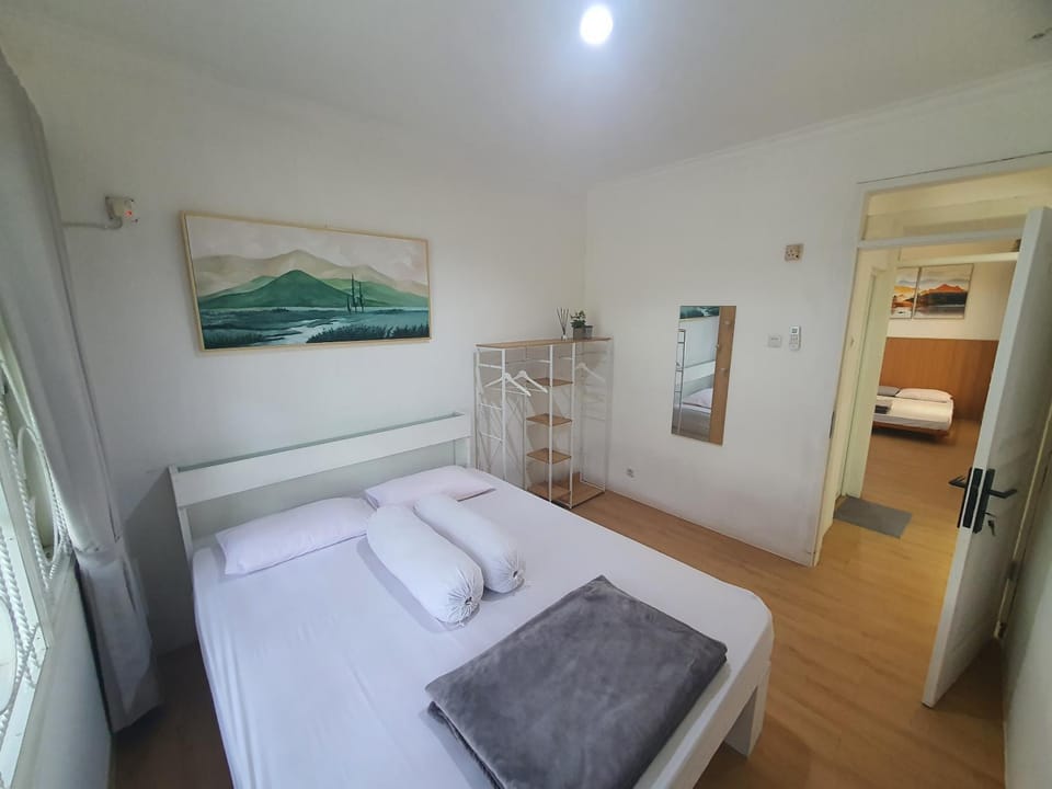 Bed, Photo of the whole room, Bedroom, wardrobe