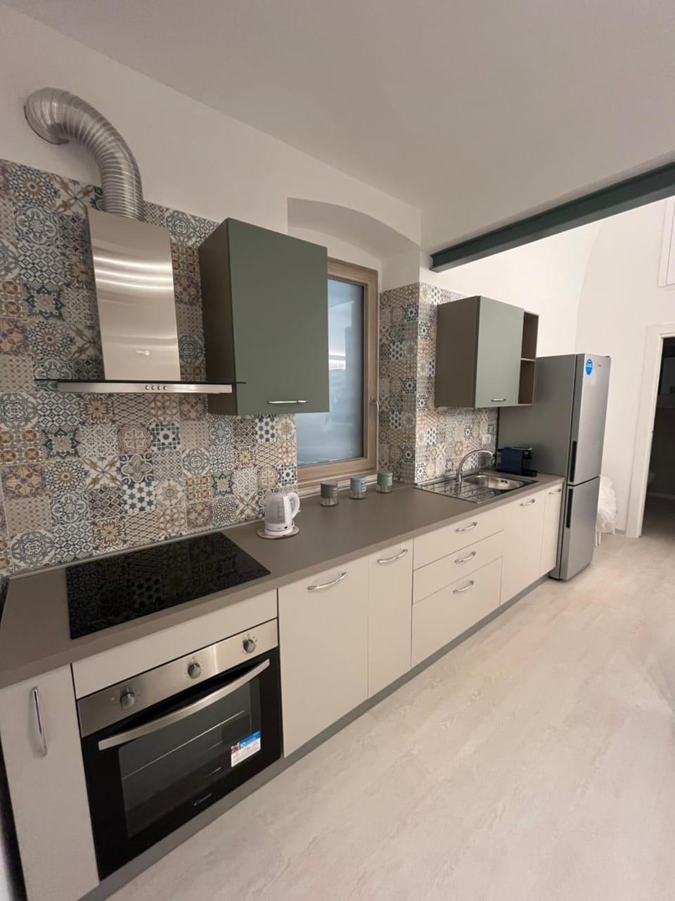 Kitchen or kitchenette, pet friendly, stove