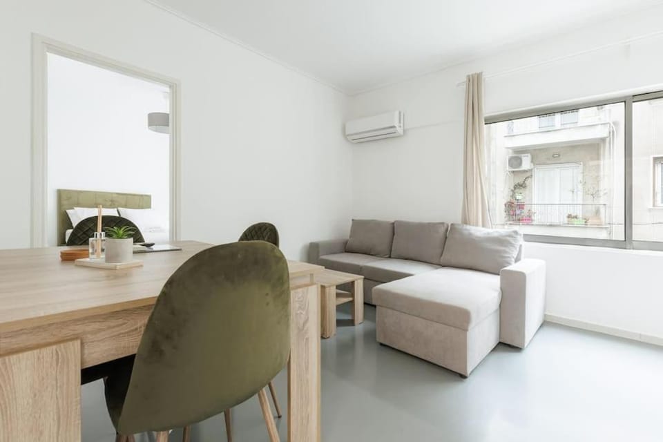 Living room, Seating area, Dining area, air conditioner