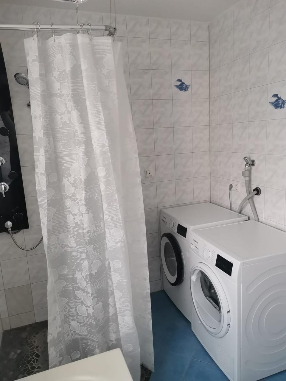 Bathroom, washing machine, dryer