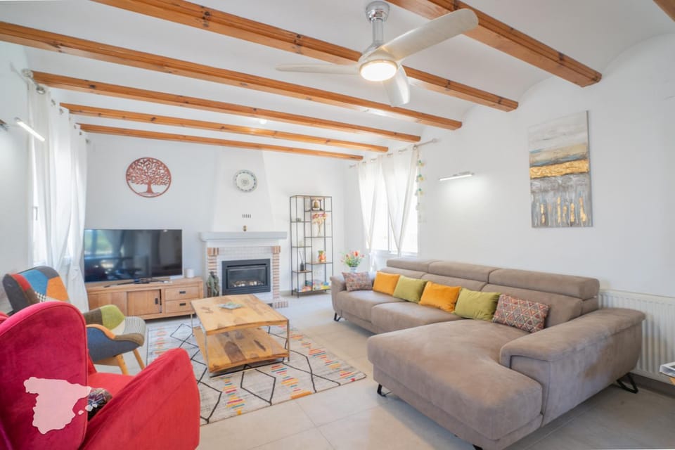 Communal lounge/ TV room, Living room
