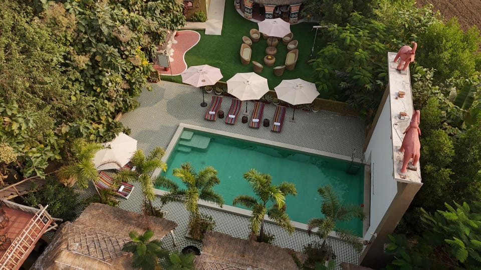 Pool view, Swimming pool