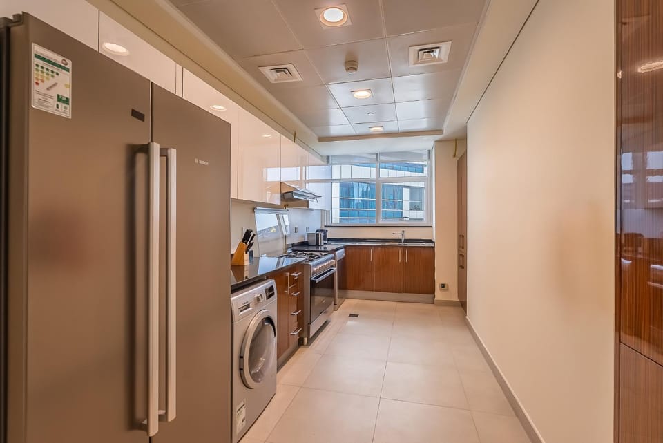 Spacious apartment with Maid room in Dubai Marina I Marina Arcade Apartment in Dubai