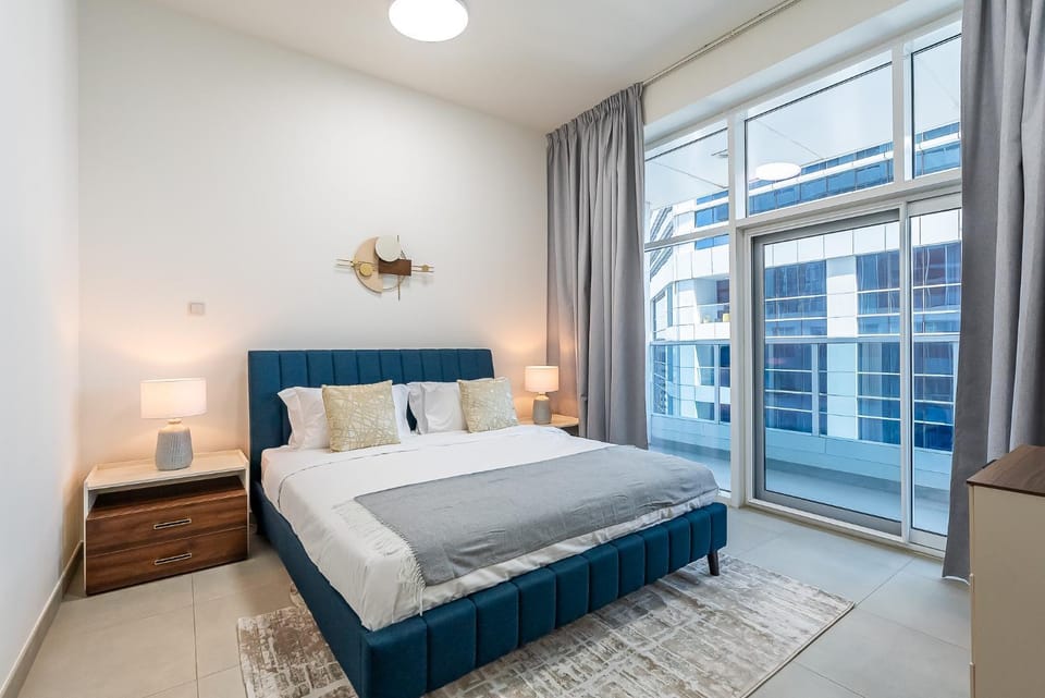 Spacious apartment with Maid room in Dubai Marina I Marina Arcade Apartment in Dubai
