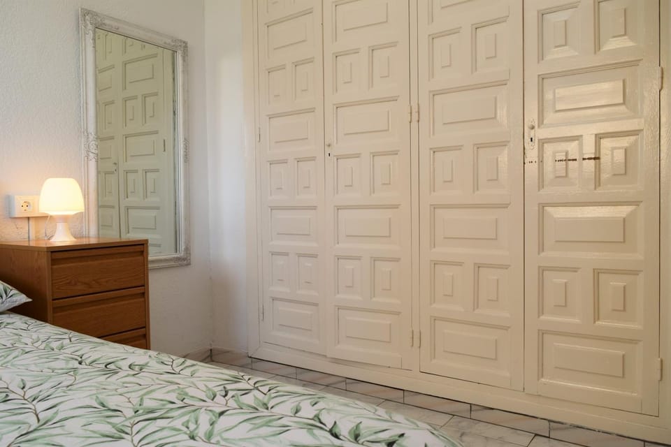 Bed, Photo of the whole room, Bedroom, wardrobe