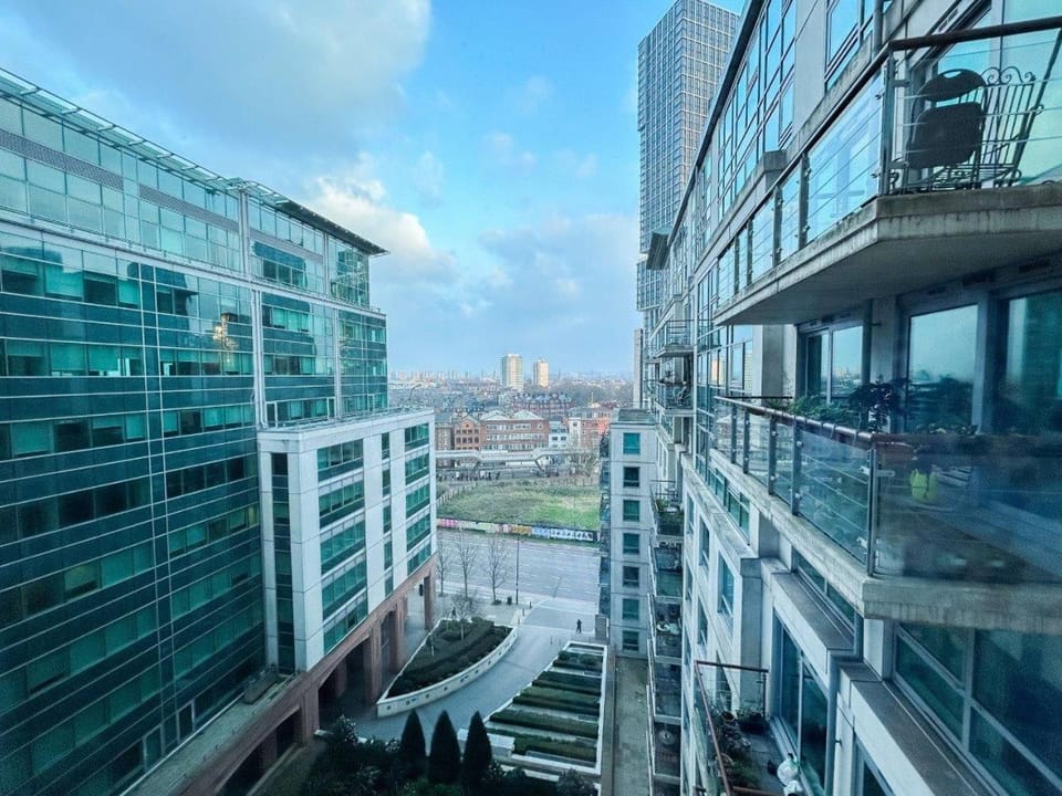 Vista Haven: A Short Let Retreat Apartment in City of Westminster