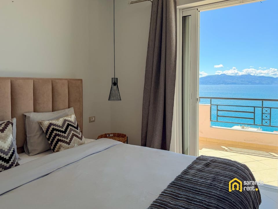 Bed, Bedroom, Sea view