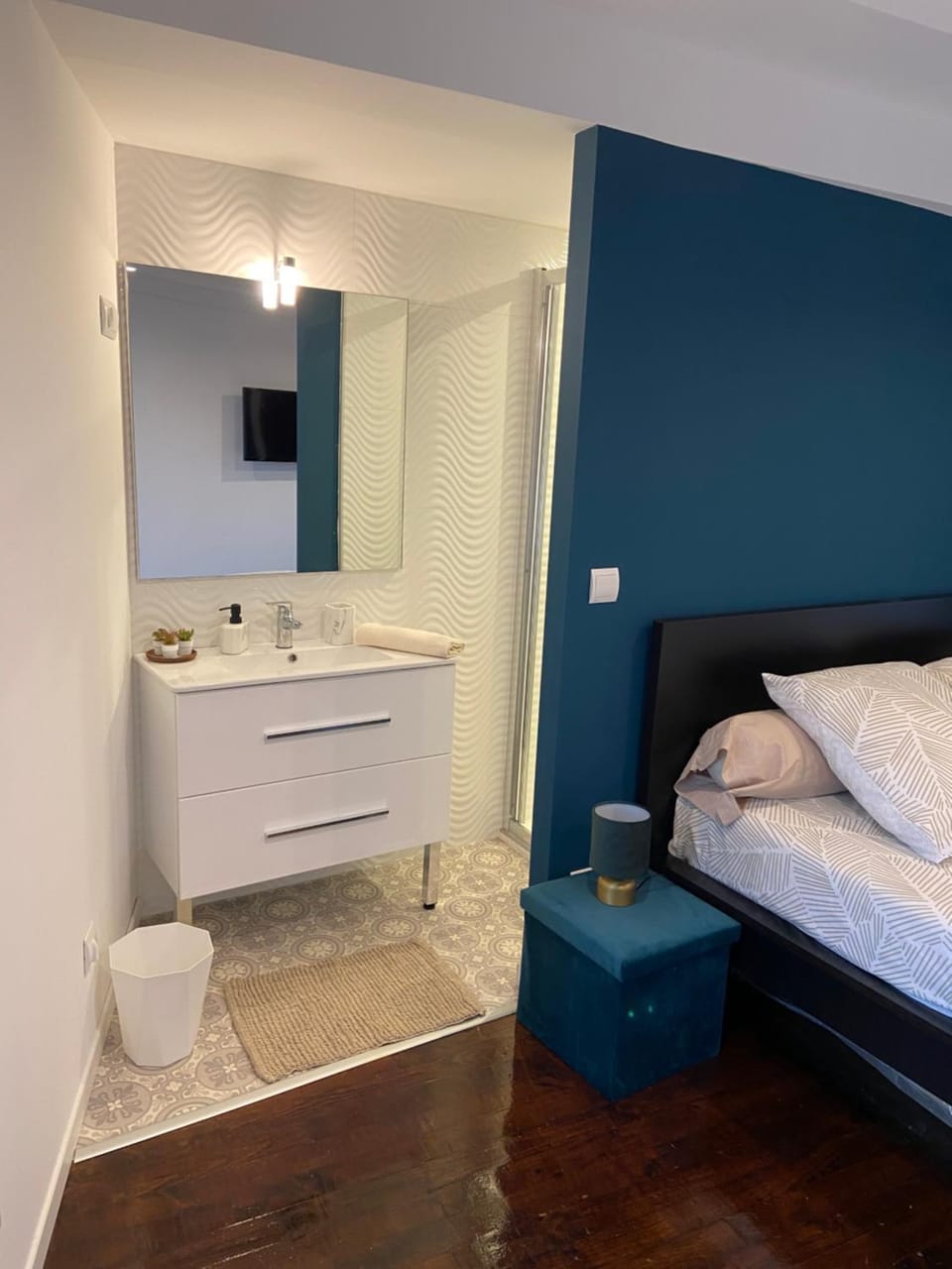 Bathroom, Bedroom
