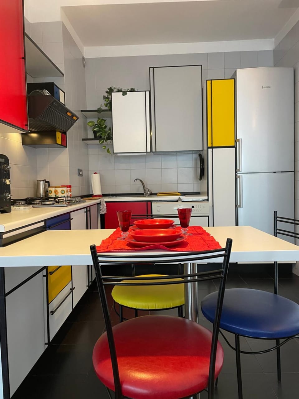 Kitchen or kitchenette, Living room, Seating area, Dining area, pet friendly, stove