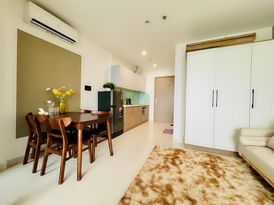 Bed, Kitchen or kitchenette, Living room, Photo of the whole room, Seating area, Dining area, Bedroom, minibar, wardrobe, air conditioner