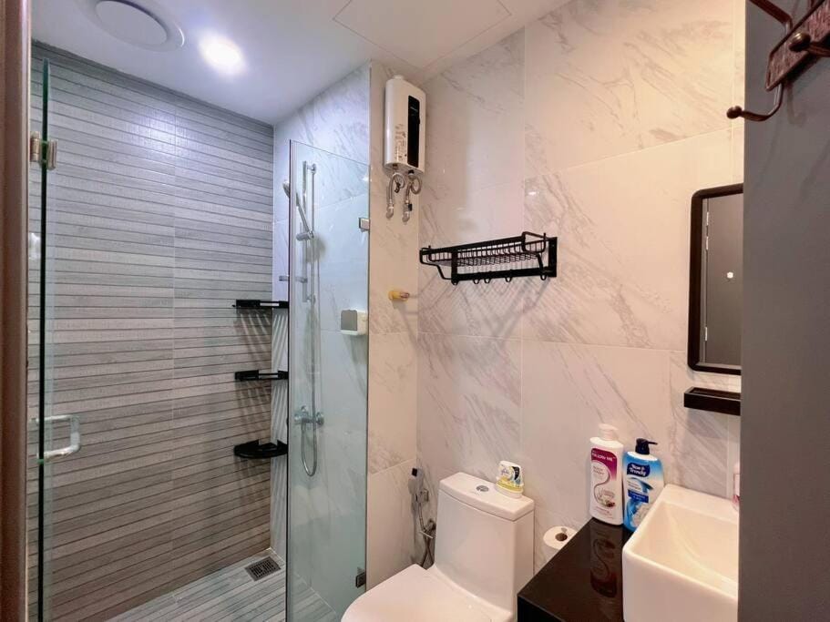 Shower, Toilet, Bathroom