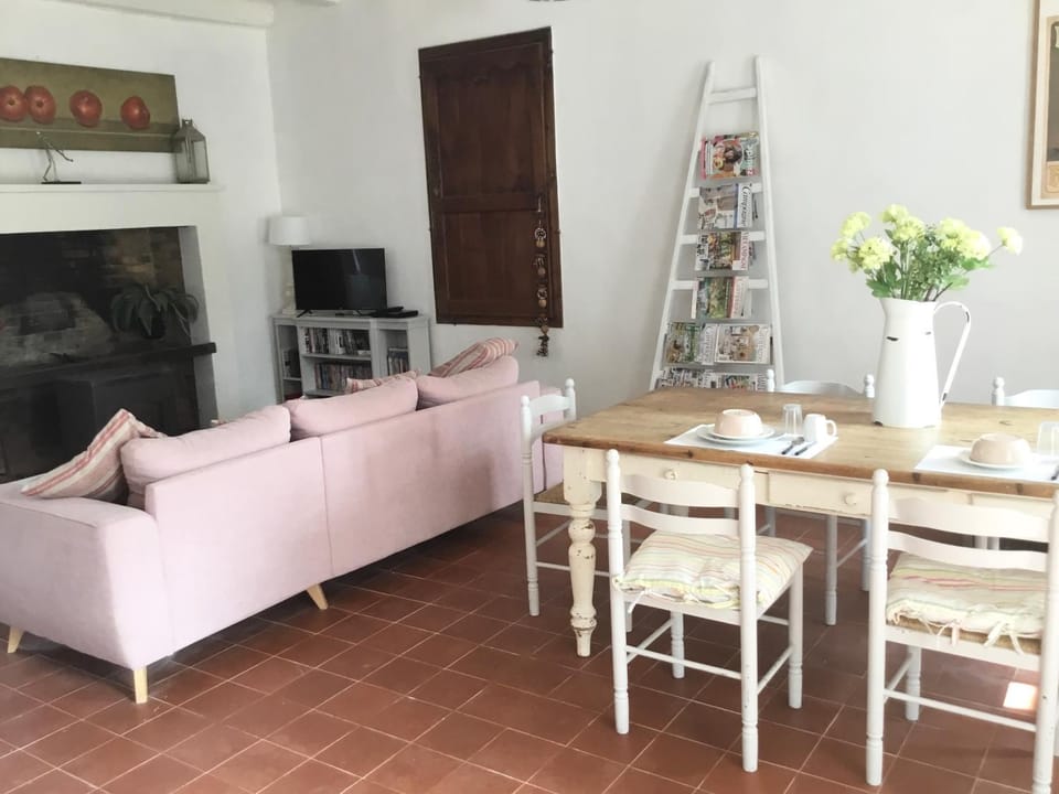 Chateau des Fouilloux - Guest House House in Nouvelle-Aquitaine