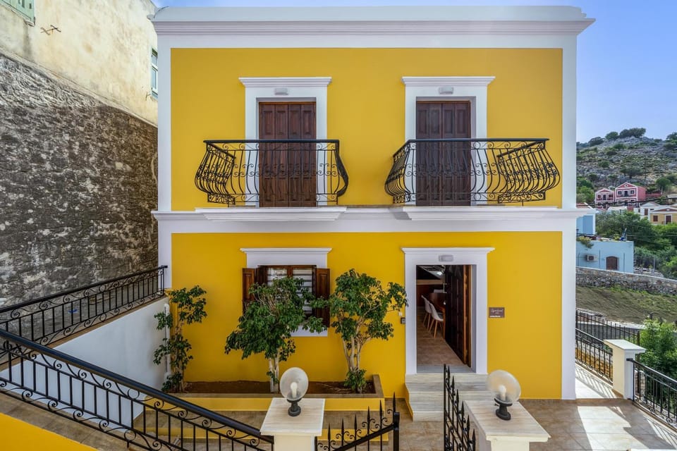 Property building, View (from property/room)