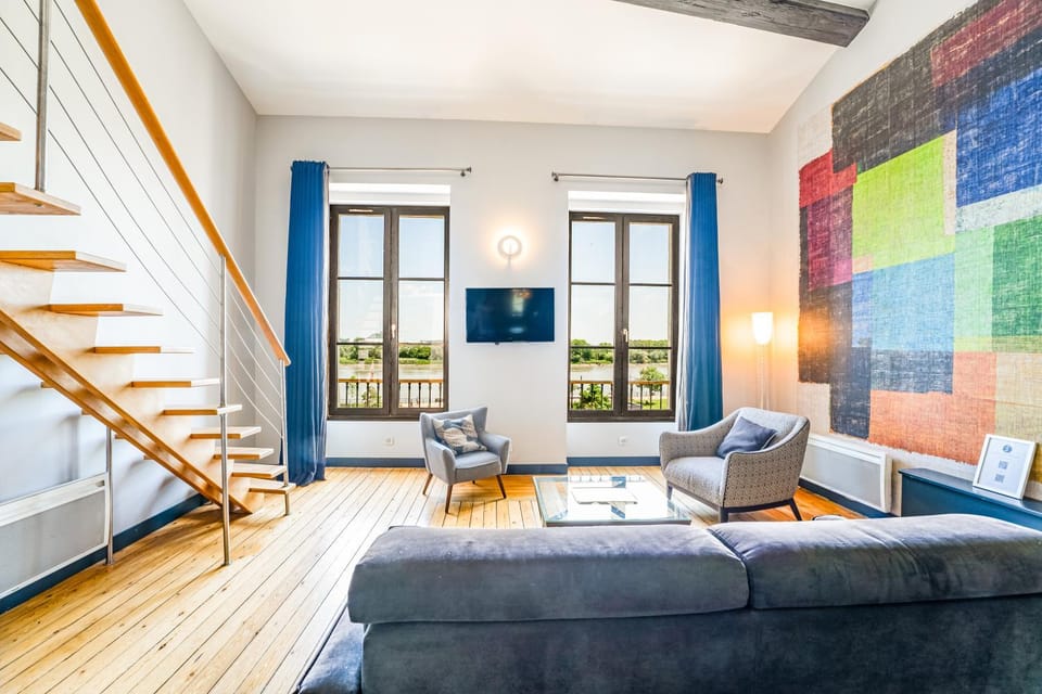 Appartement Climatisé 3 Chambres Vue Garonne Apartment in Bordeaux