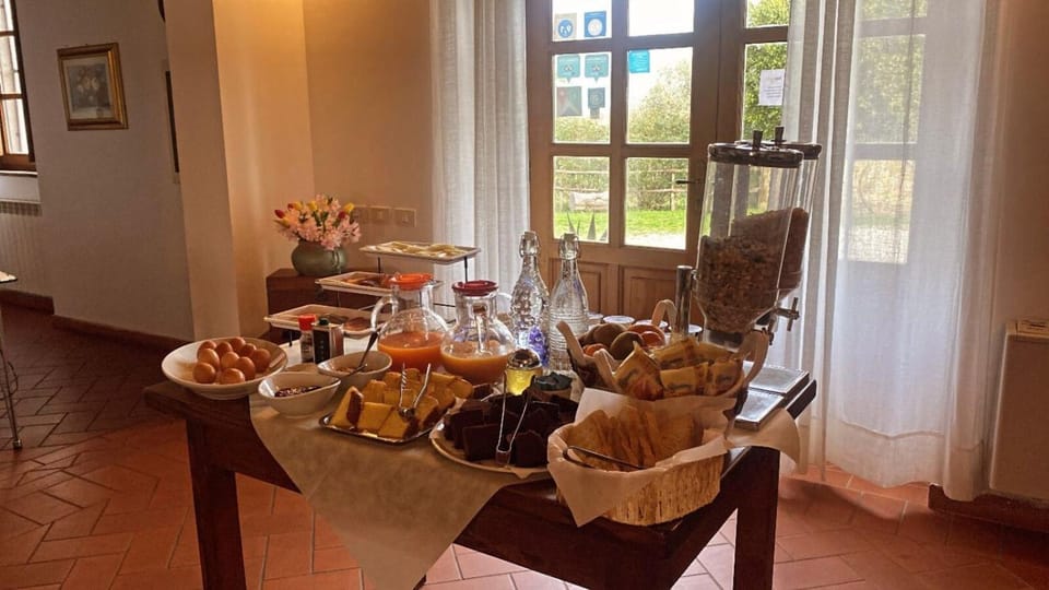 Buffet breakfast, Italian breakfast