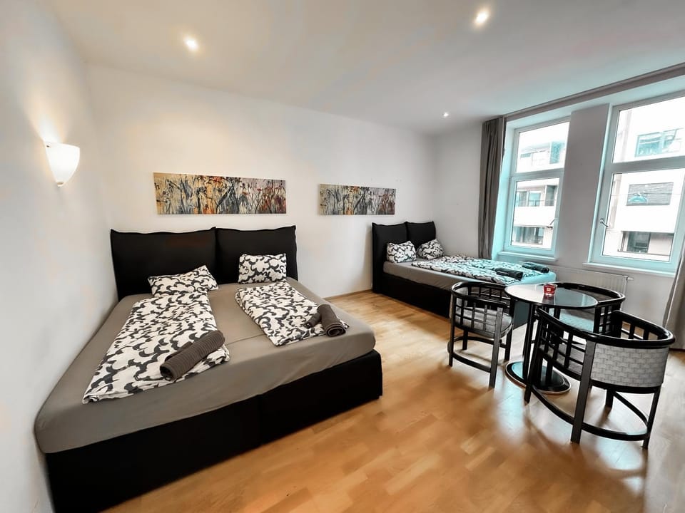 W Apartment - Brigittenau Area MM10 Apartment in Vienna