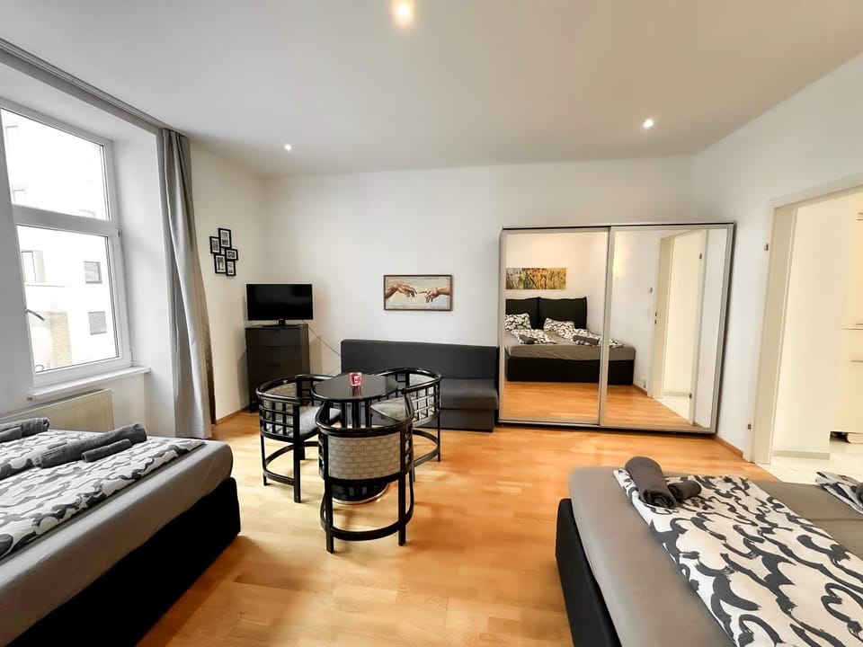 W Apartment - Brigittenau Area MM10 Apartment in Vienna