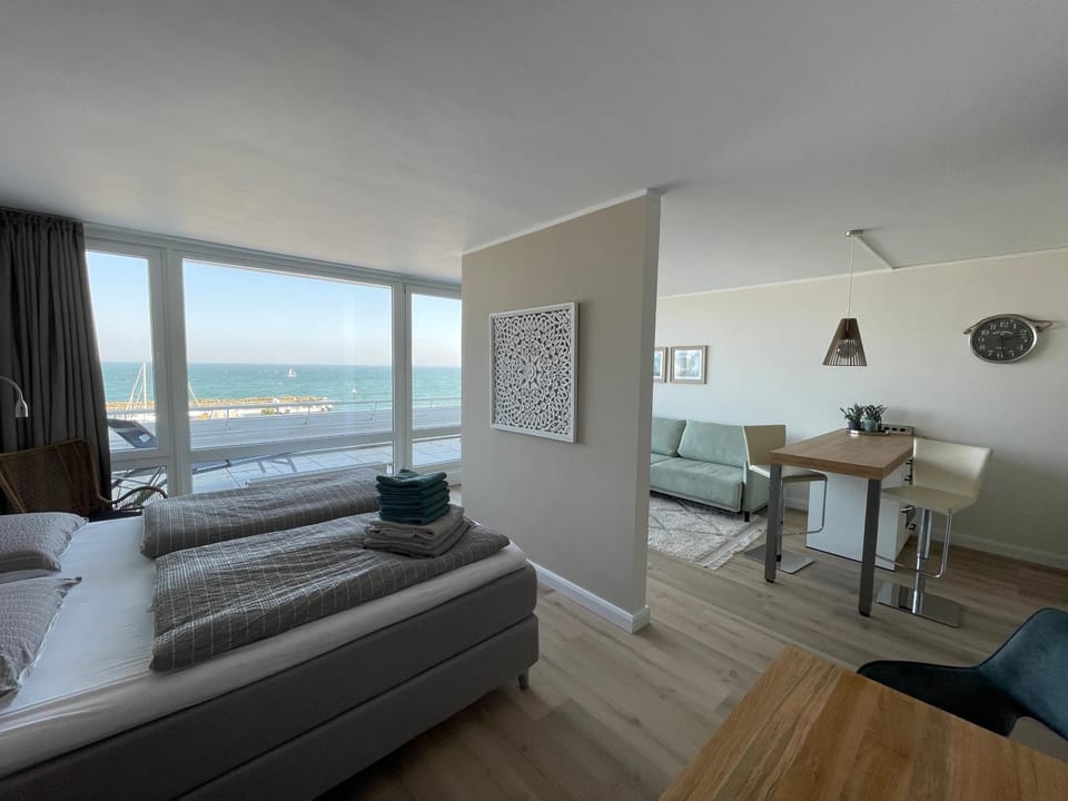 Living room, Photo of the whole room, Seating area, Dining area, Bedroom, Sea view