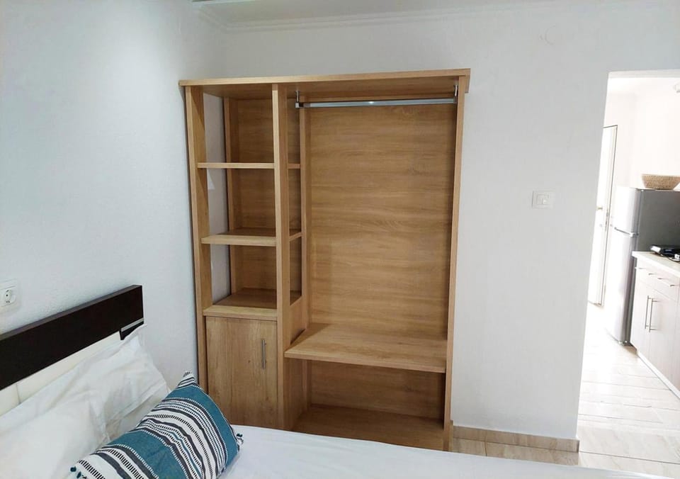 Bedroom, wardrobe
