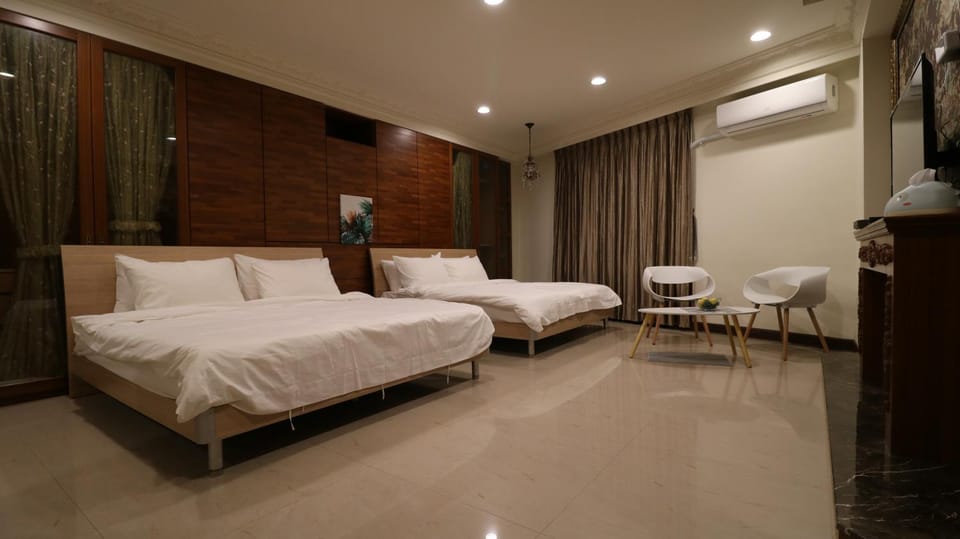 Bed, TV and multimedia, Bedroom, air conditioner