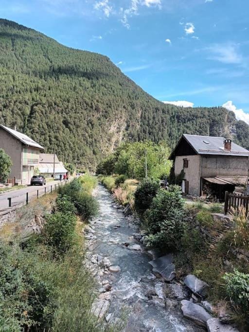 Day, Natural landscape, Mountain view, River view