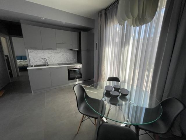 Kitchen or kitchenette, Dining area, pet friendly, stove