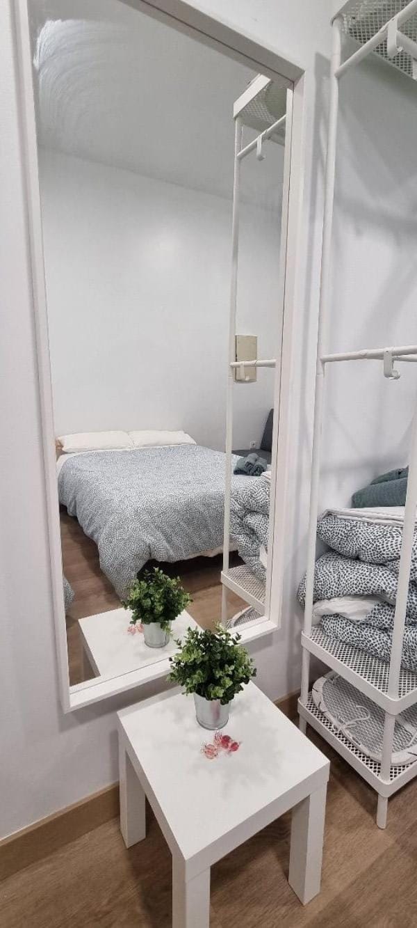 Estudio FAMILIAR con JACUZZI doble Apartment in Seville
