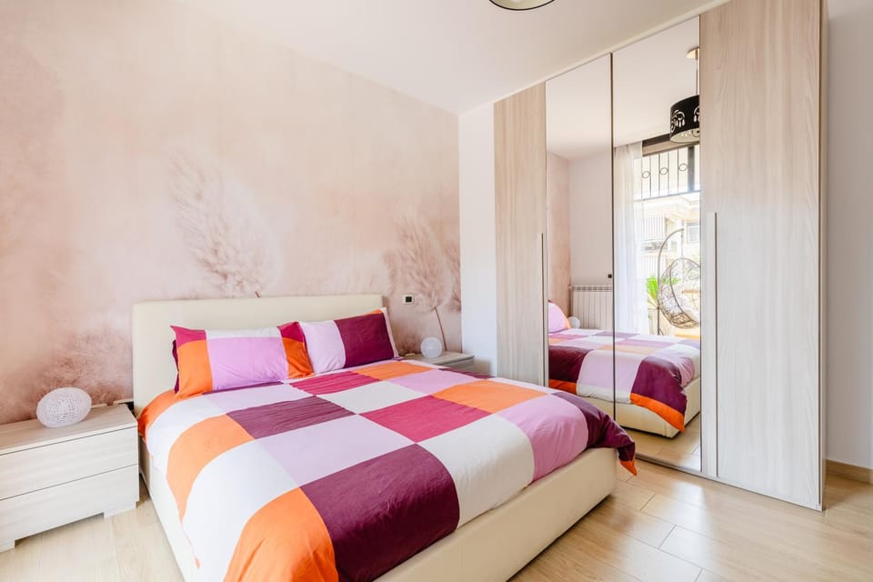 Bedroom, air conditioner