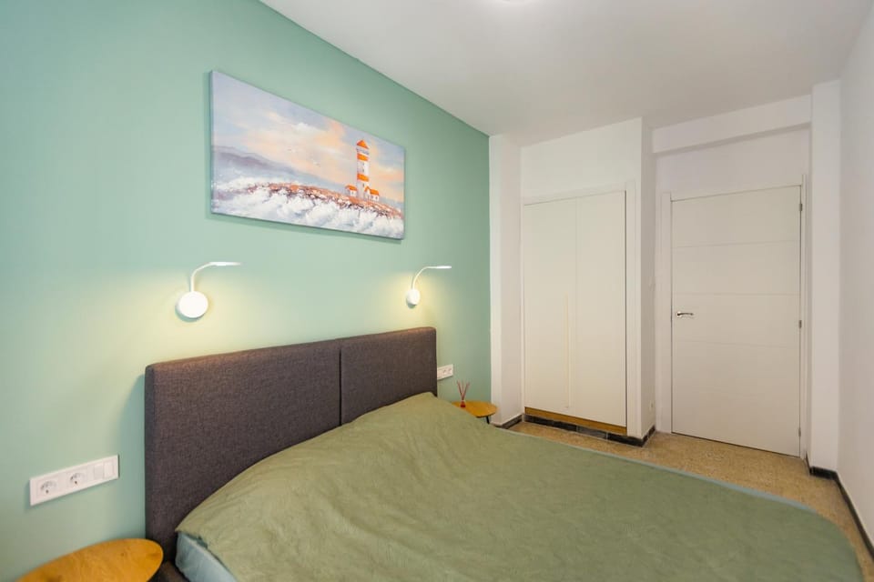 Bed, Photo of the whole room, Bedroom, wardrobe